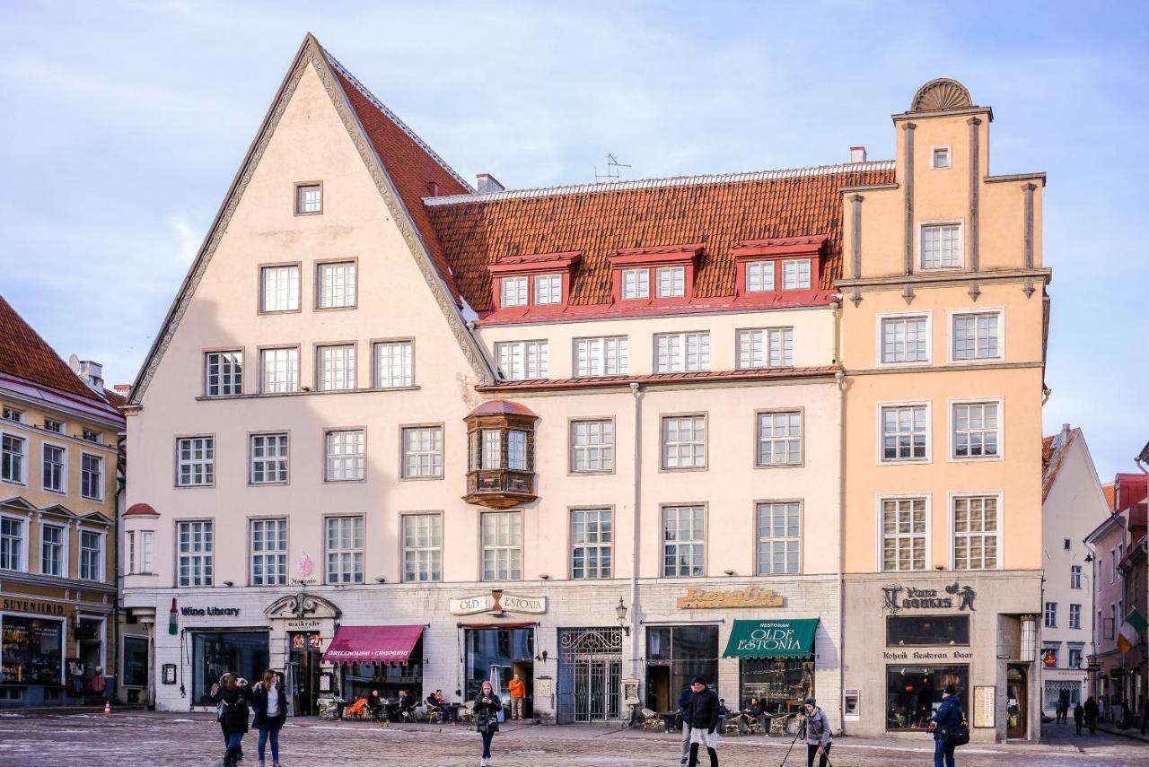 Old Town Main Square Apartment With Sauna Tallinn Eksteriør billede