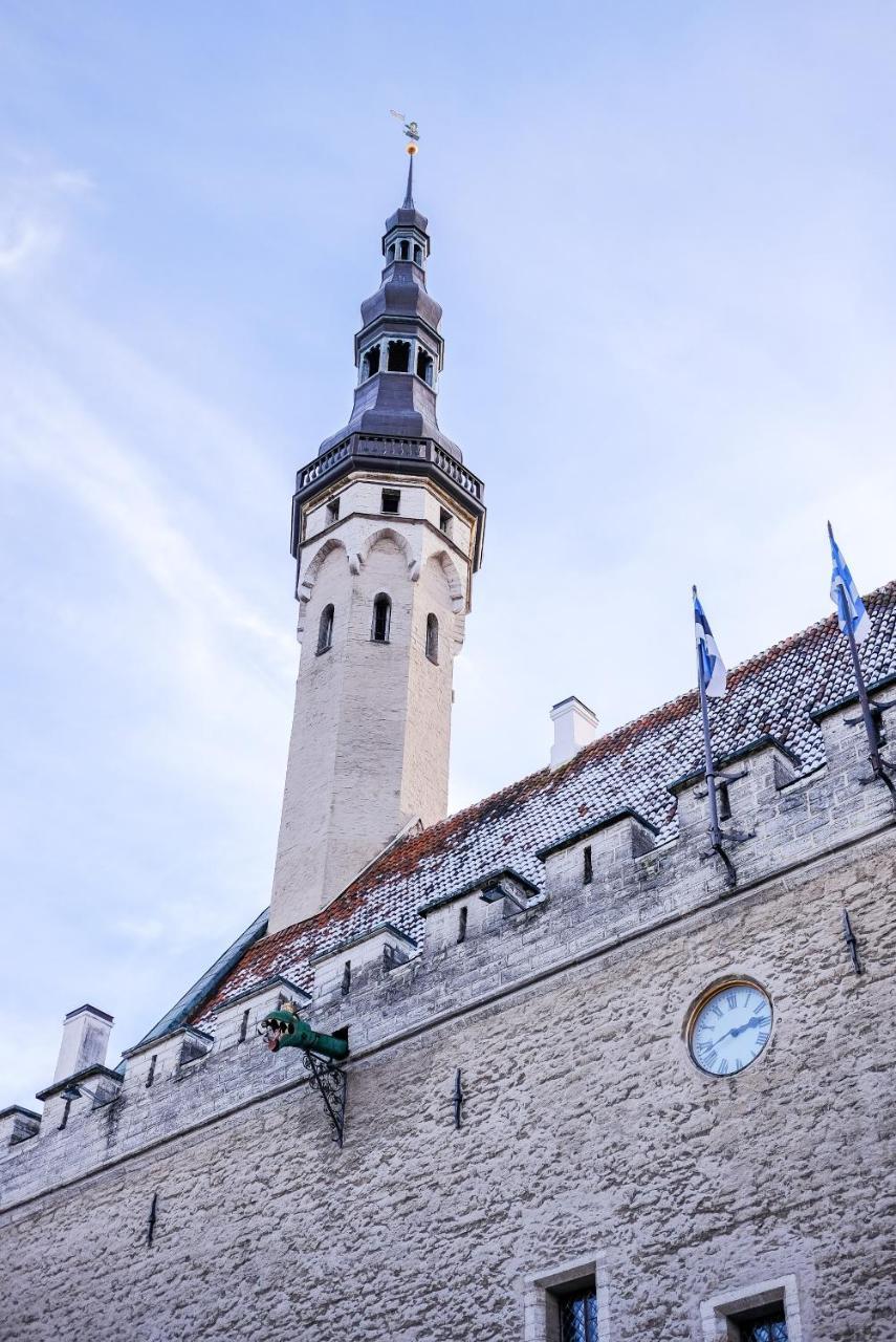 Old Town Main Square Apartment With Sauna Tallinn Eksteriør billede